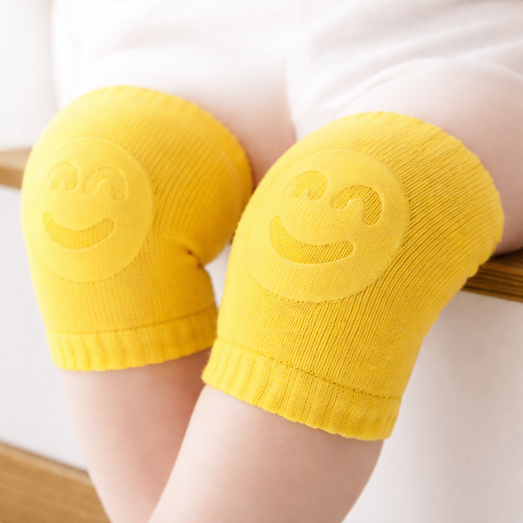 Baby Smiley Knee Pads Set (Random Color)